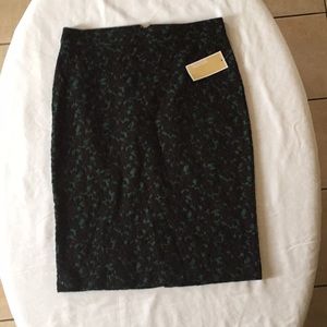 Michael  kors women skirt size M  new